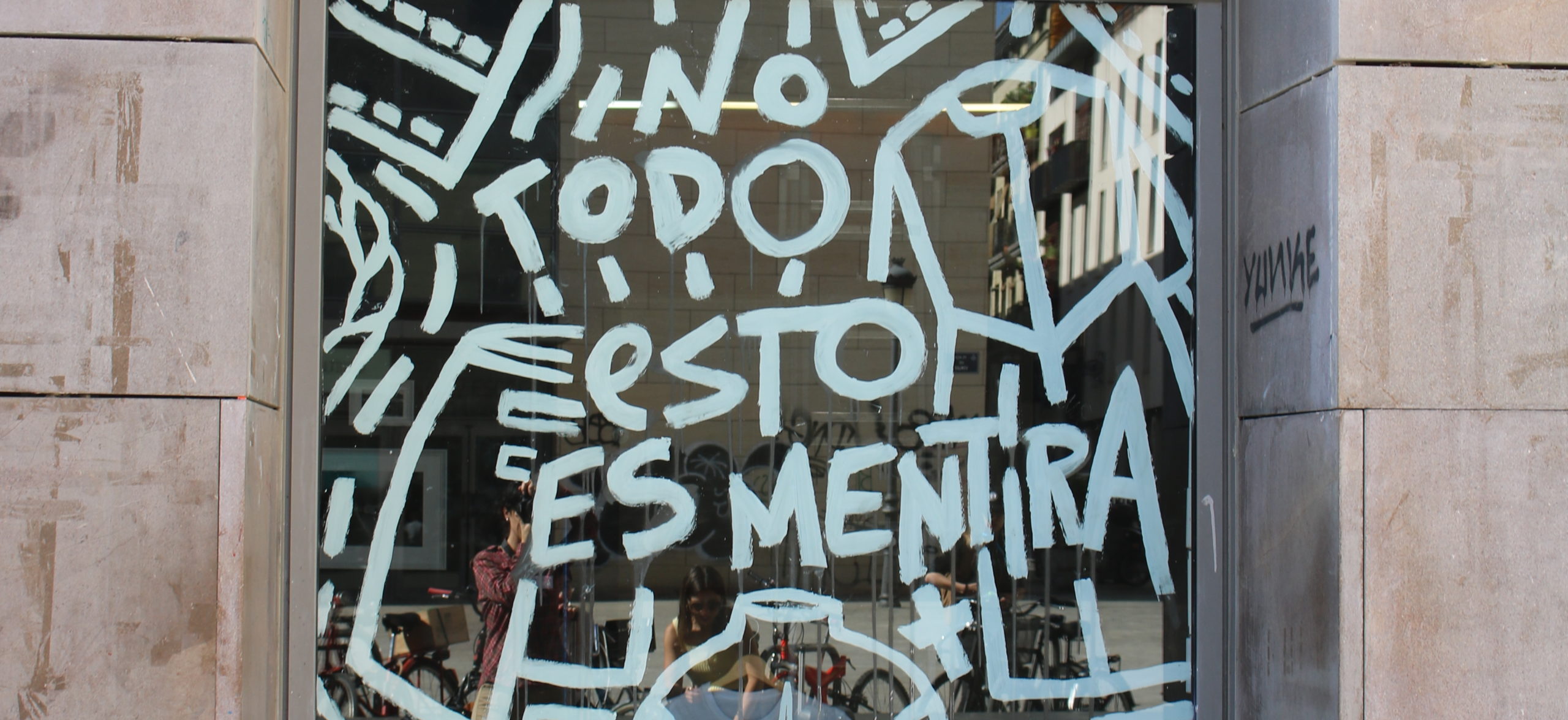 La Easd València abre ventanas a la moda
